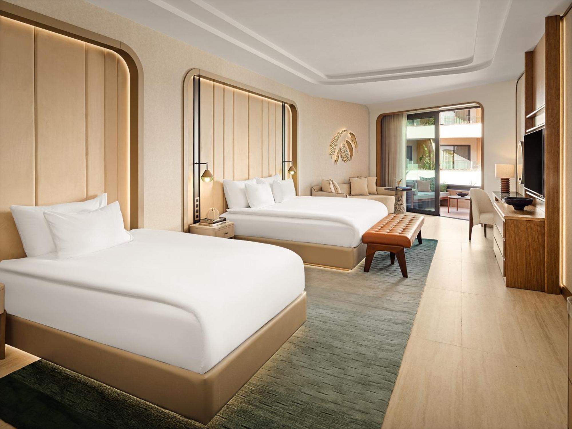 Xo Cape Arnna Hotel