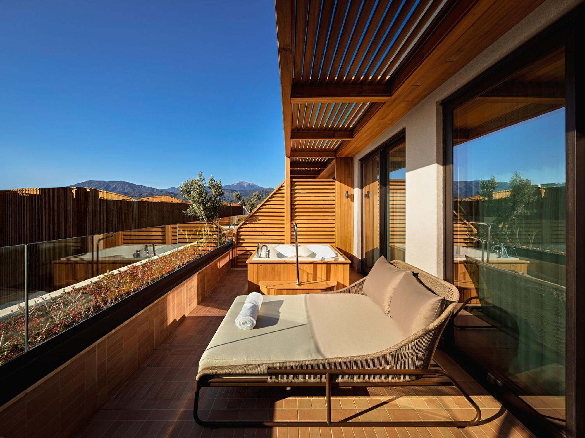 Xo Cape Arnna Hotel 5*